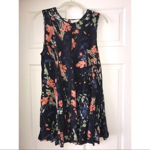 Urban Outfitters Floral Patterned Sleeveless Dress